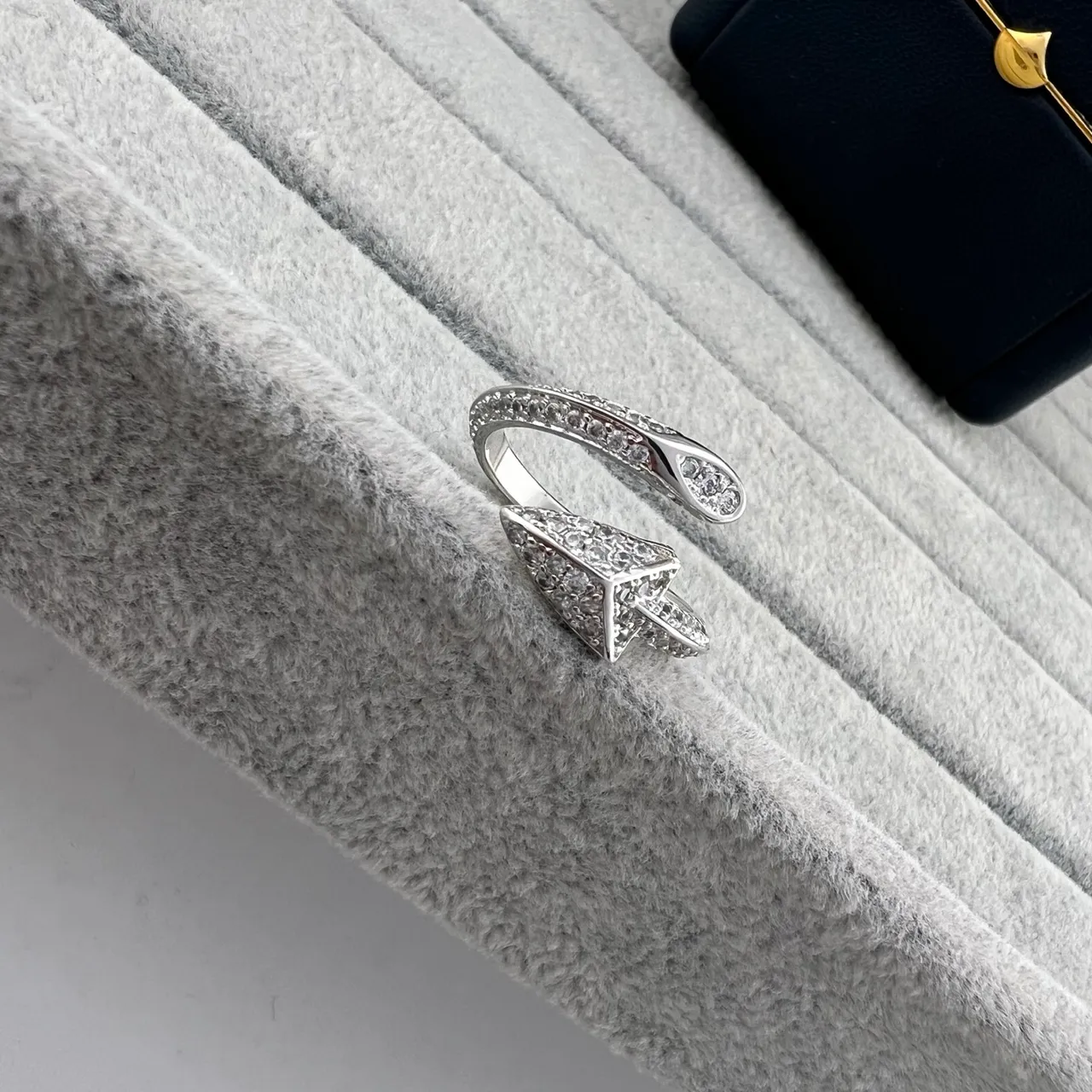 Gold Silver Open Adjustable Band Pavé-Set Clear Stones Ring 4