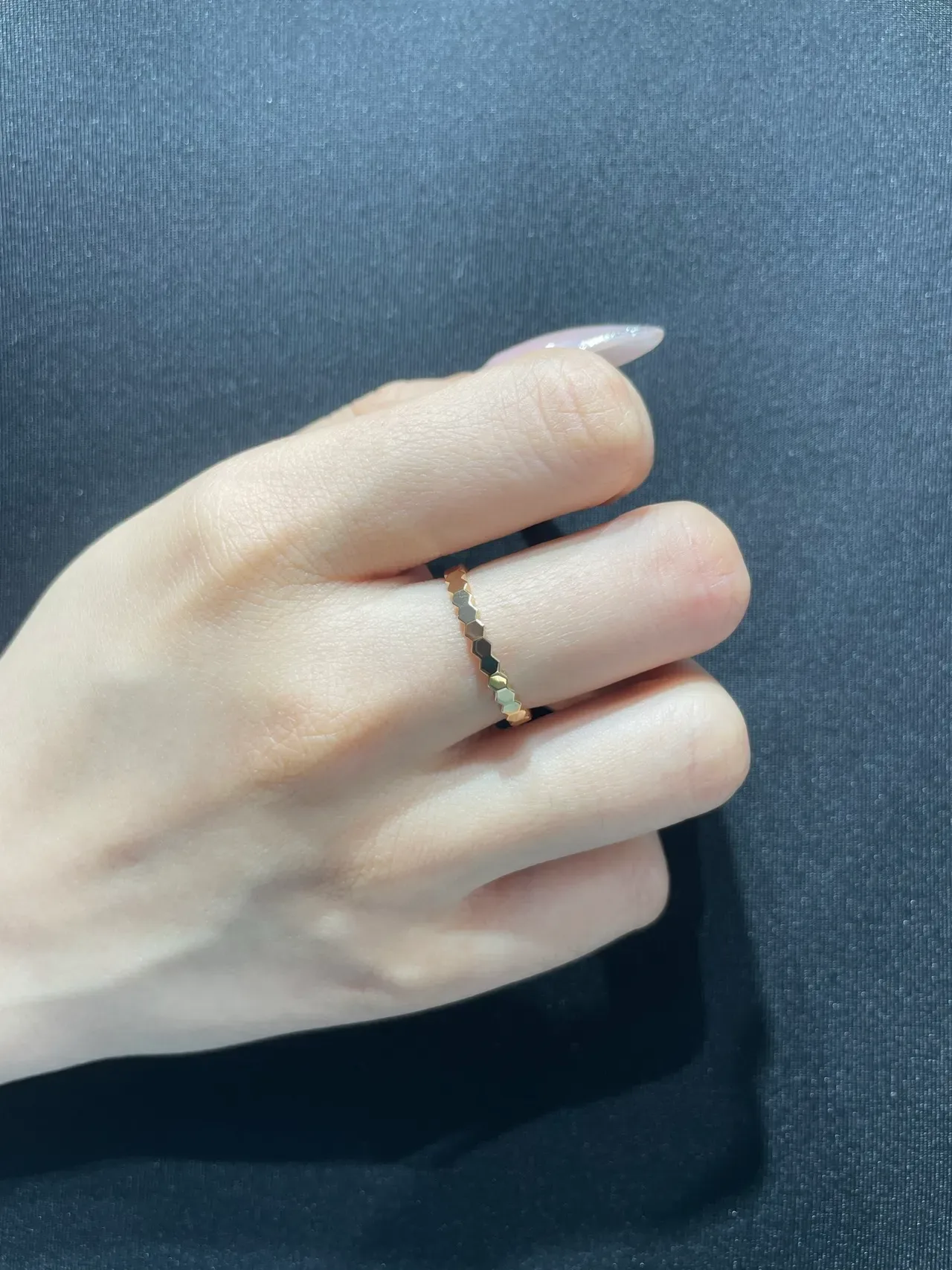 Gold Silver Textured Zigzag Band Thin Profile Ring 9