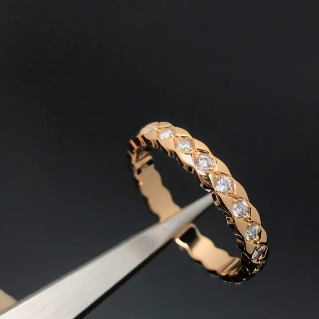 خاتم حامل شبكة منسوجة ذهبي وفضي Pavé-Set أحجار دائرية 3