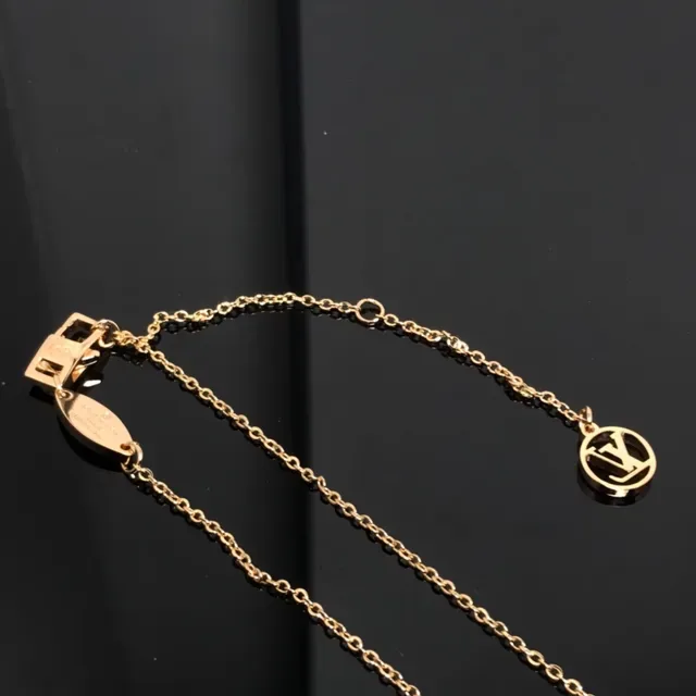 Gold-Tone Pink Floral Mother-of-Pearl Pendant Necklace 2