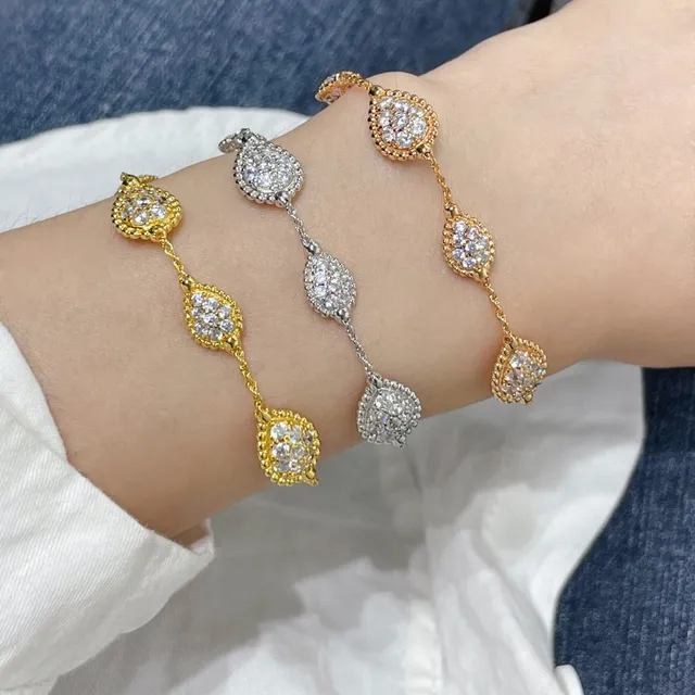Bracelet chaîne torsadée en corde ton doré motif pavé de diamants 7
