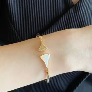 金色白色扇形图案金属手镯