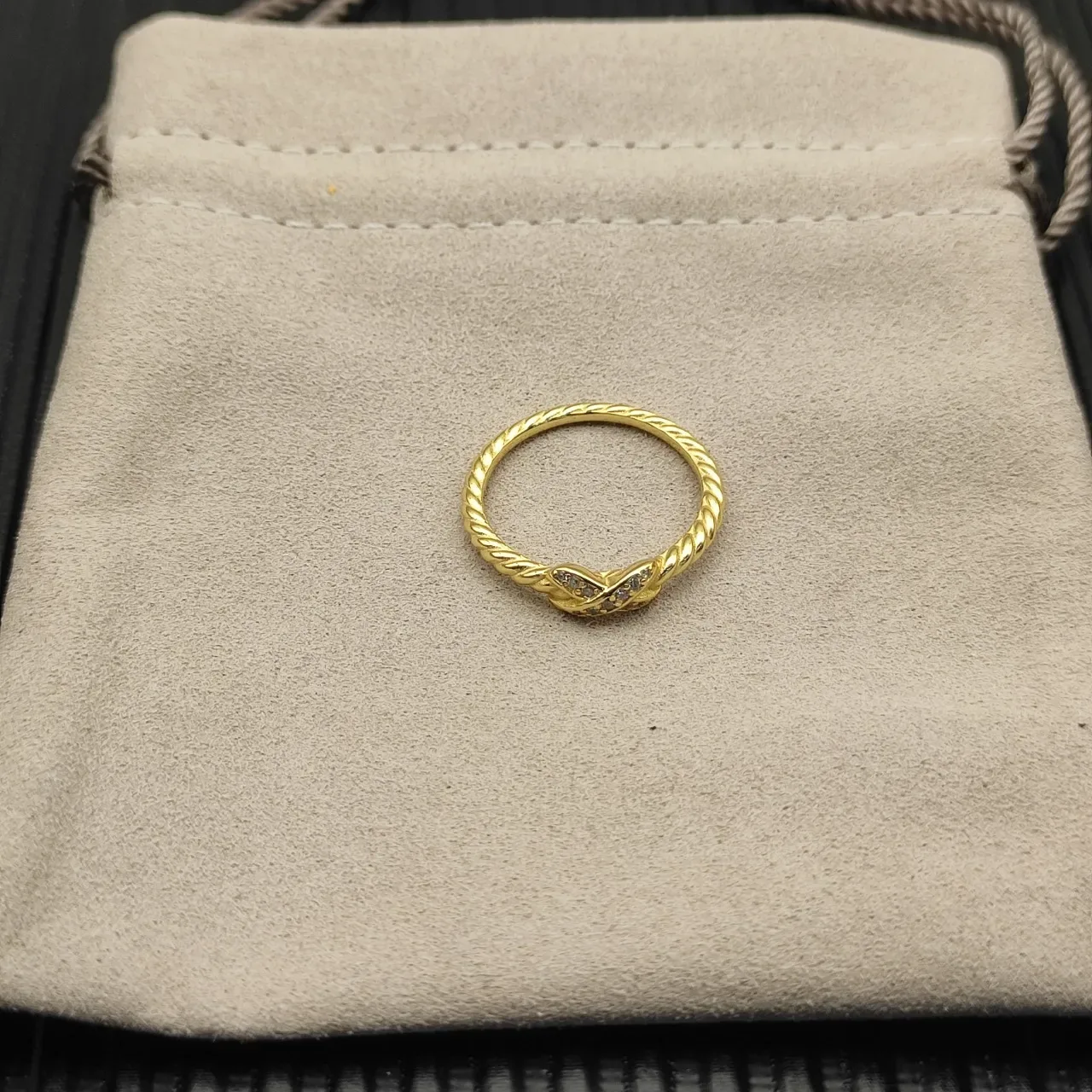 Gold White Twisted Rope Band Pavé-Set Diamonds Ring 8