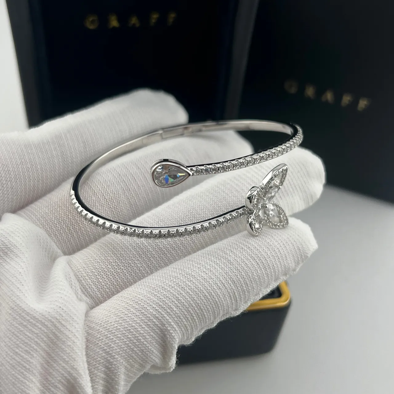 Graff Floral Pavé Bangle Bracelet 2
