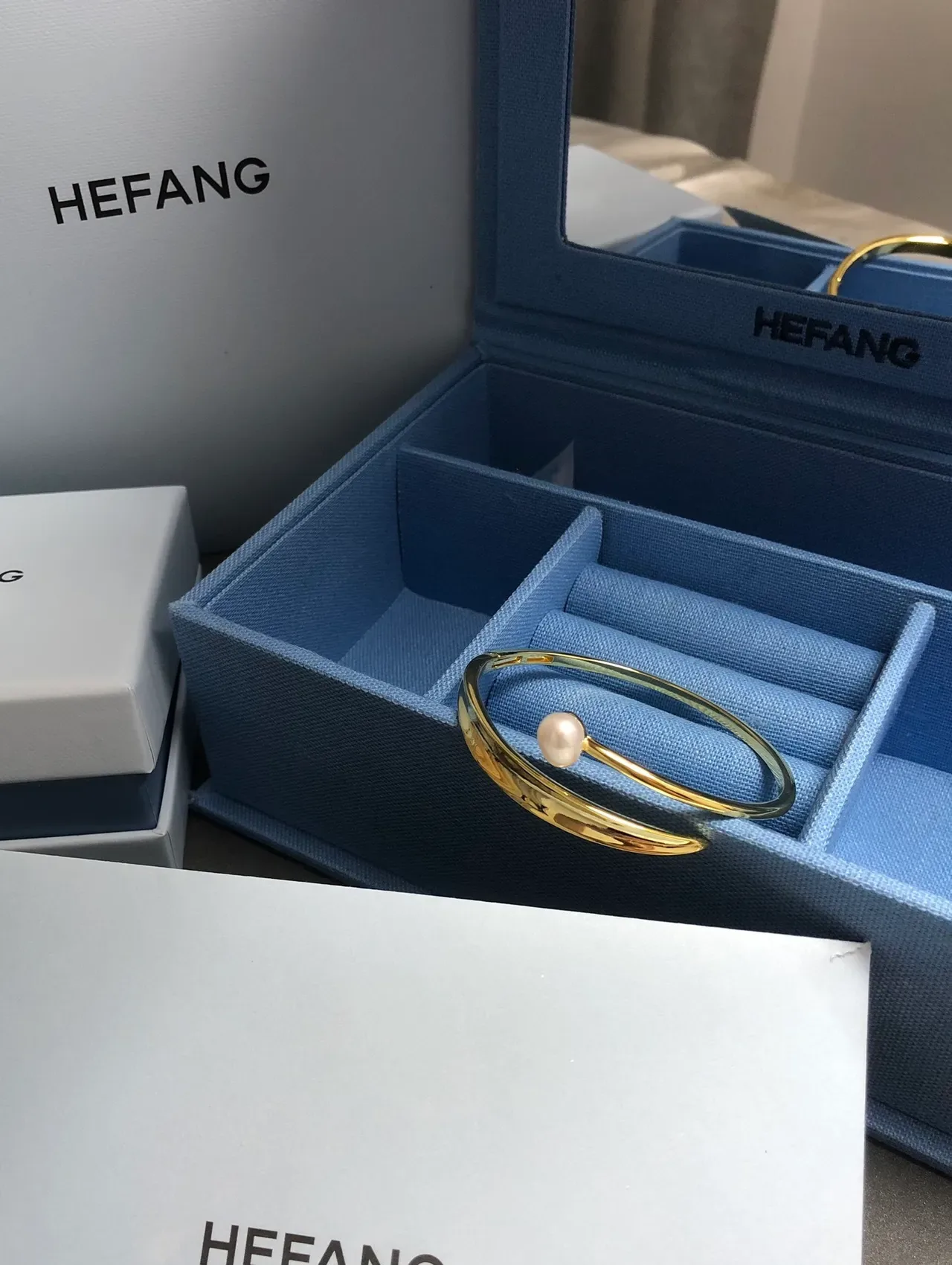 HEFANG 不对称珍珠配饰 金色 开放式手镯 9