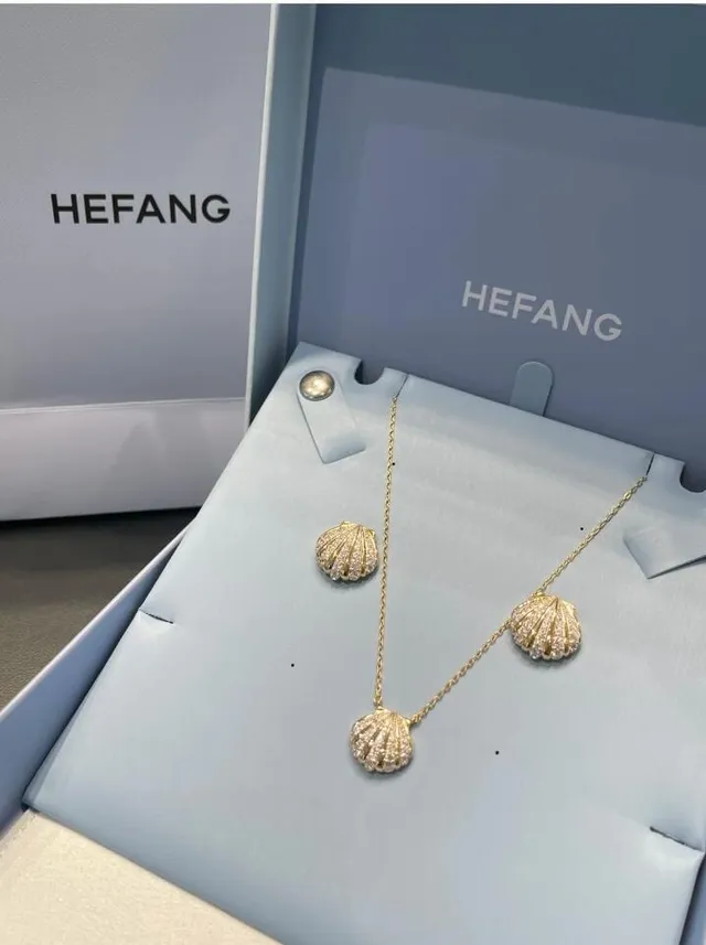 HEFANG Gold Silver Shell-Shaped Pendant Pavé-Set Stones Necklace 3