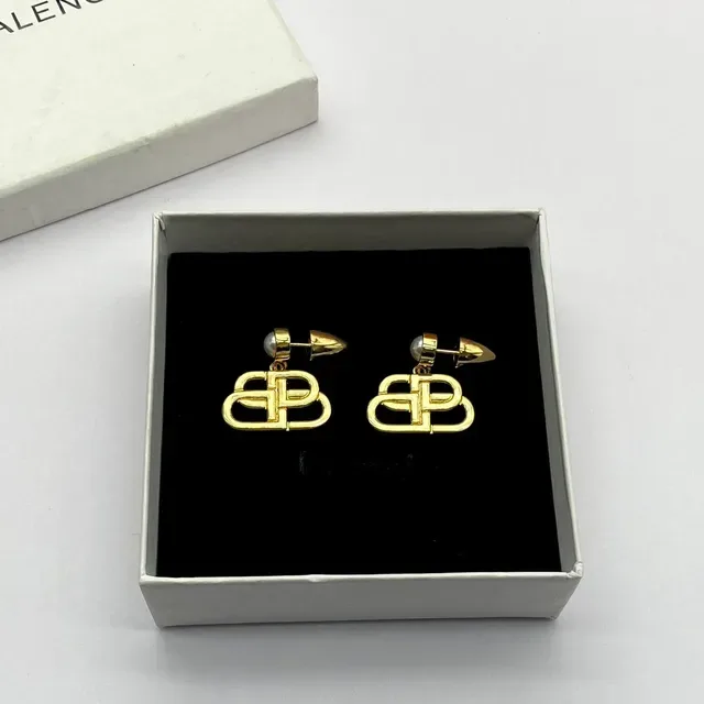 Interlocking Logo Motif Pearl Accent Stud Earrings 6