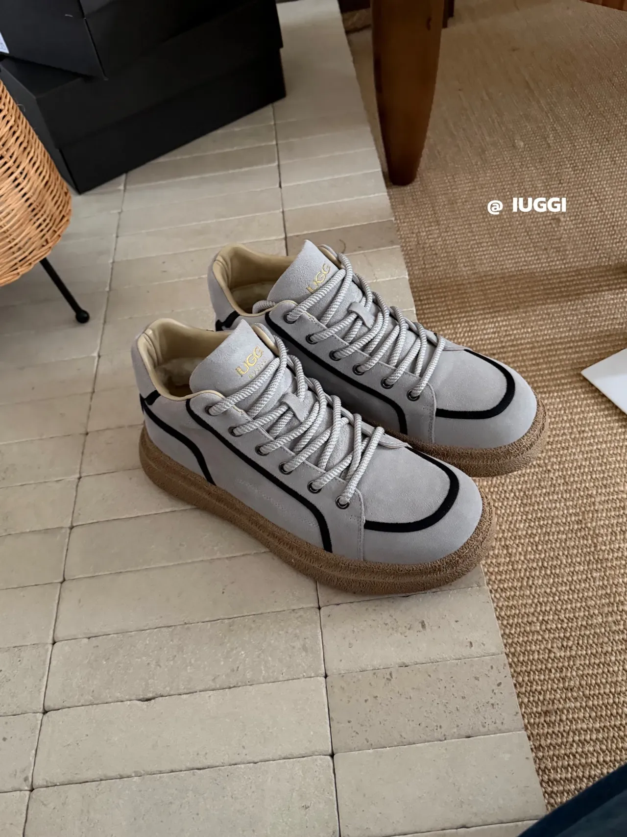 IUGGI Beige Black Suede Upper Contrast Piping Lifestyle Sneakers 7