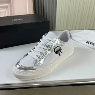 Karl Lagerfeld K/Ikonik Blanc Argent Cuir Supérieur Overlays Métalliques Sneakers Lifestyle