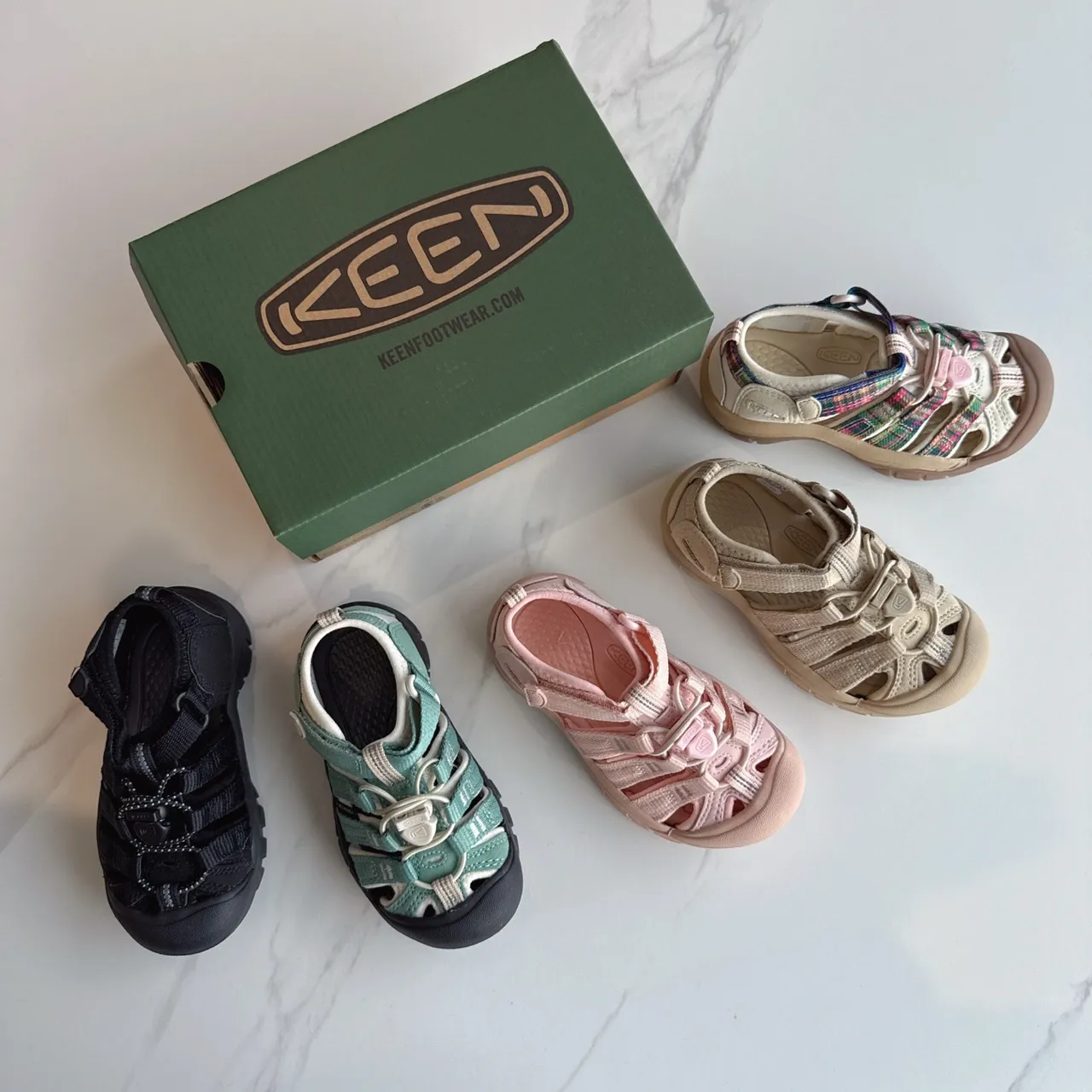 Keen Newport Pink Beige Adjustable Hook-and-Loop Straps Rubber Toe Guard Casual Sandals 11