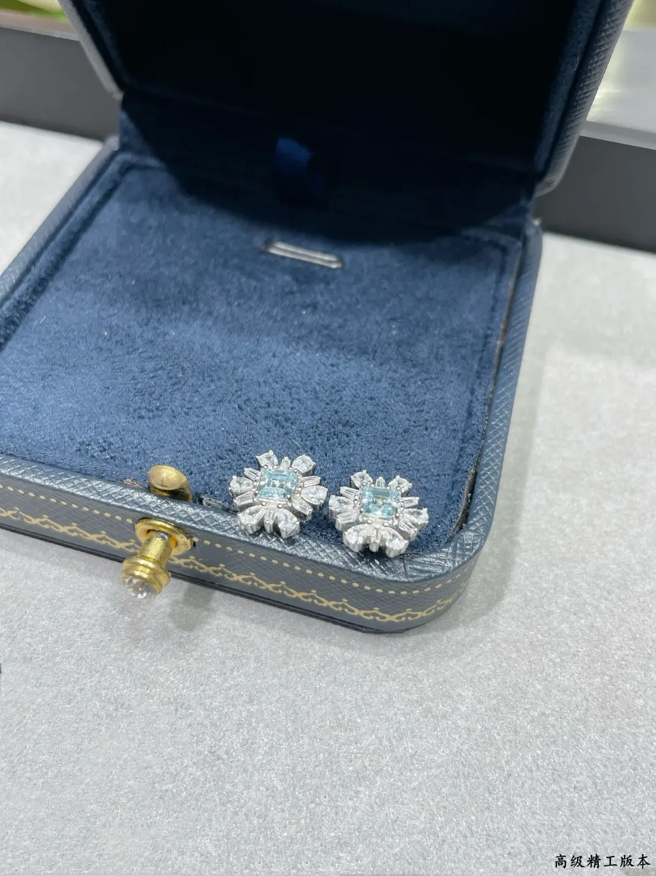 Light Blue Square-Cut Cluster Stud Earrings 3