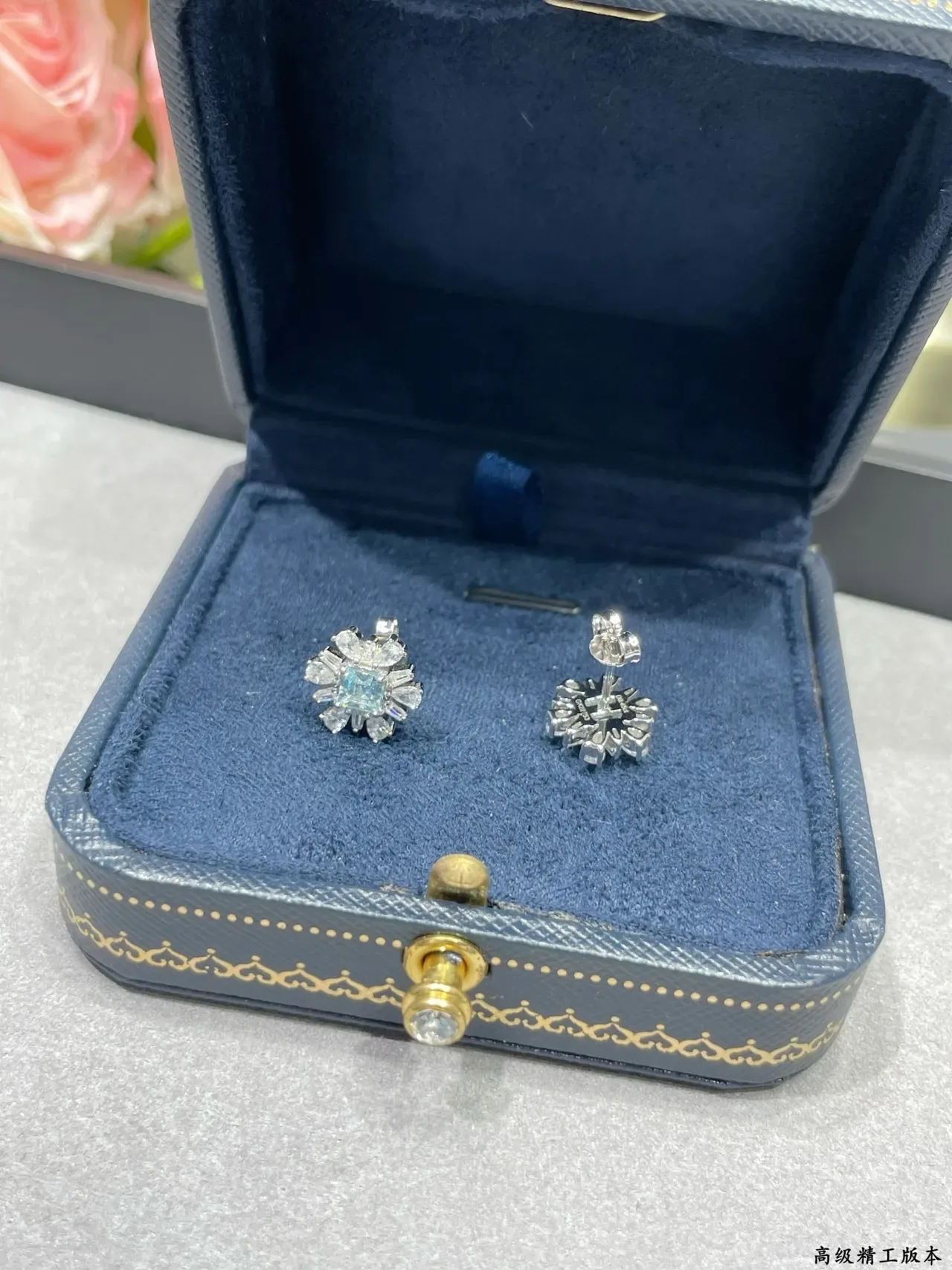 Light Blue Square-Cut Cluster Stud Earrings 7