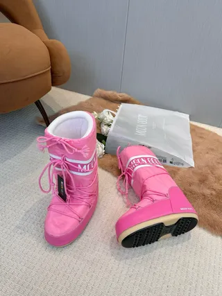 Moon Boot ক্লাসিক গোলাপি ড্রস্ট্রিং স্নো বুট 7