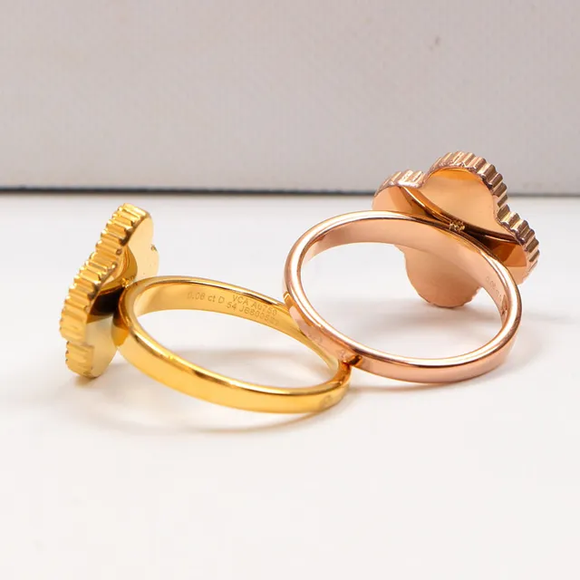 Anillo de Trébol de Cuatro Hojas con Incrustación de Esmalte Multicolor 2
