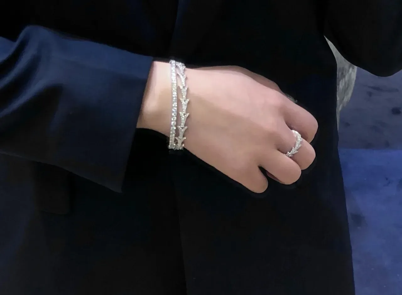 Pulsera con Motivo de Flecha Pavé Navy en Plata 2