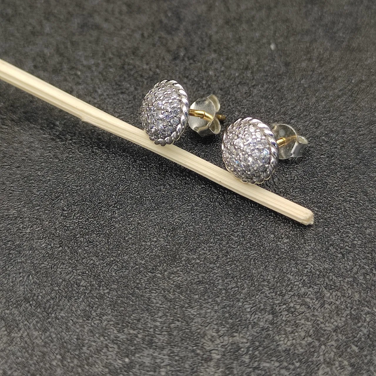 Pavé-Set Oval Dome Stud Earrings 8