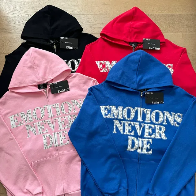 गुलाबी राइनस्टोन 'Emotions Never Die' फुल-जिप हूडी 3
