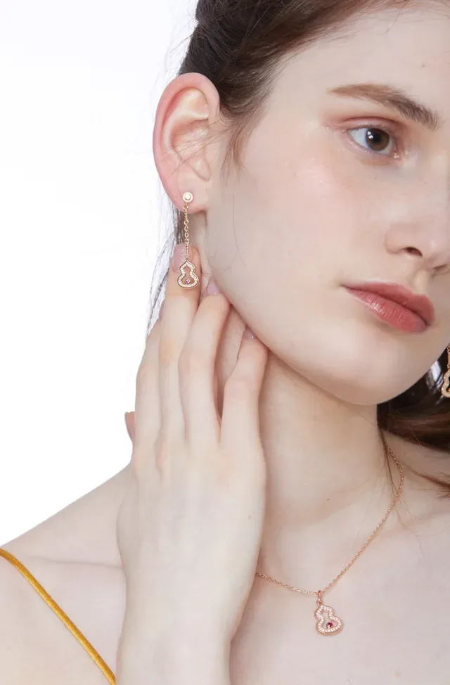 Red Pink Gourd-Shaped Pendant Pavé-Set Clear Stones Earrings 2