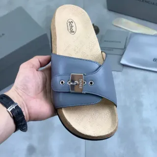 Scholl Zapatilla de Cuero Gris con Hebilla