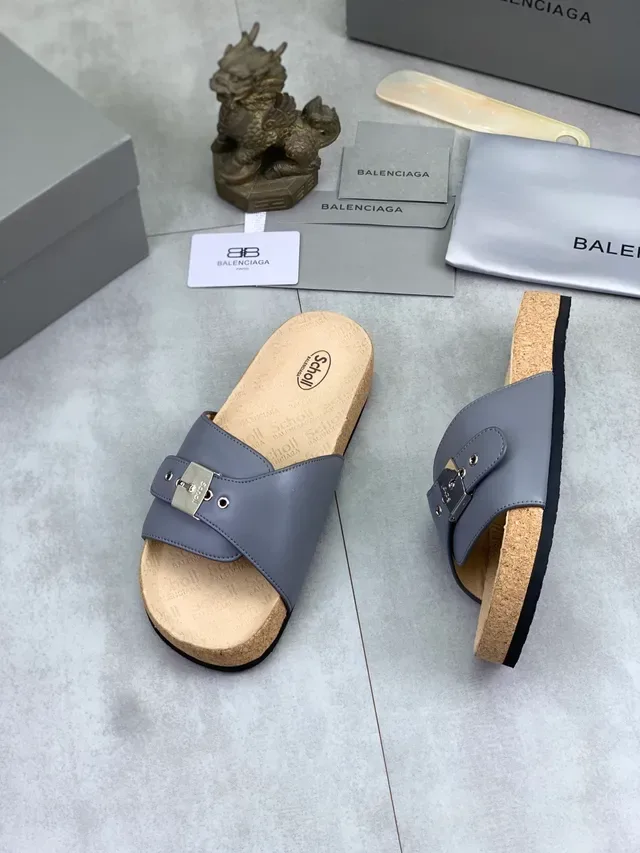 Scholl Buckle-Fastened Gray Leather Slipper 5