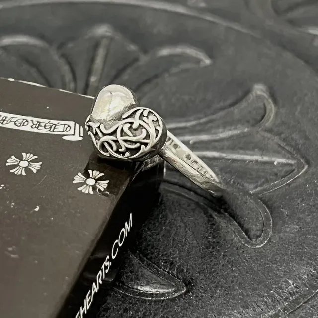 Silver Black Heart-Shaped Ring 4