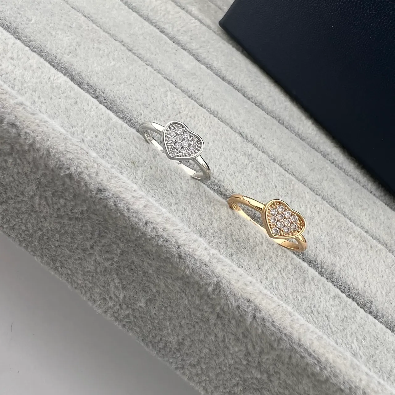 Silver Gold Heart-Shaped Pavé-Set Ring 5