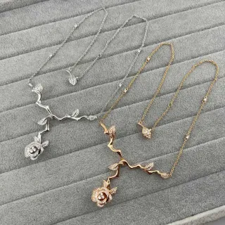 Collier en argent et or motif de vigne de roses pavé-set de pierres transparentes