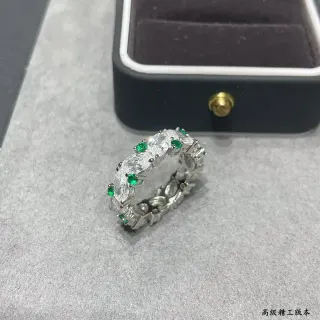 银色绿多石永恒带椭圆切透明宝石戒指