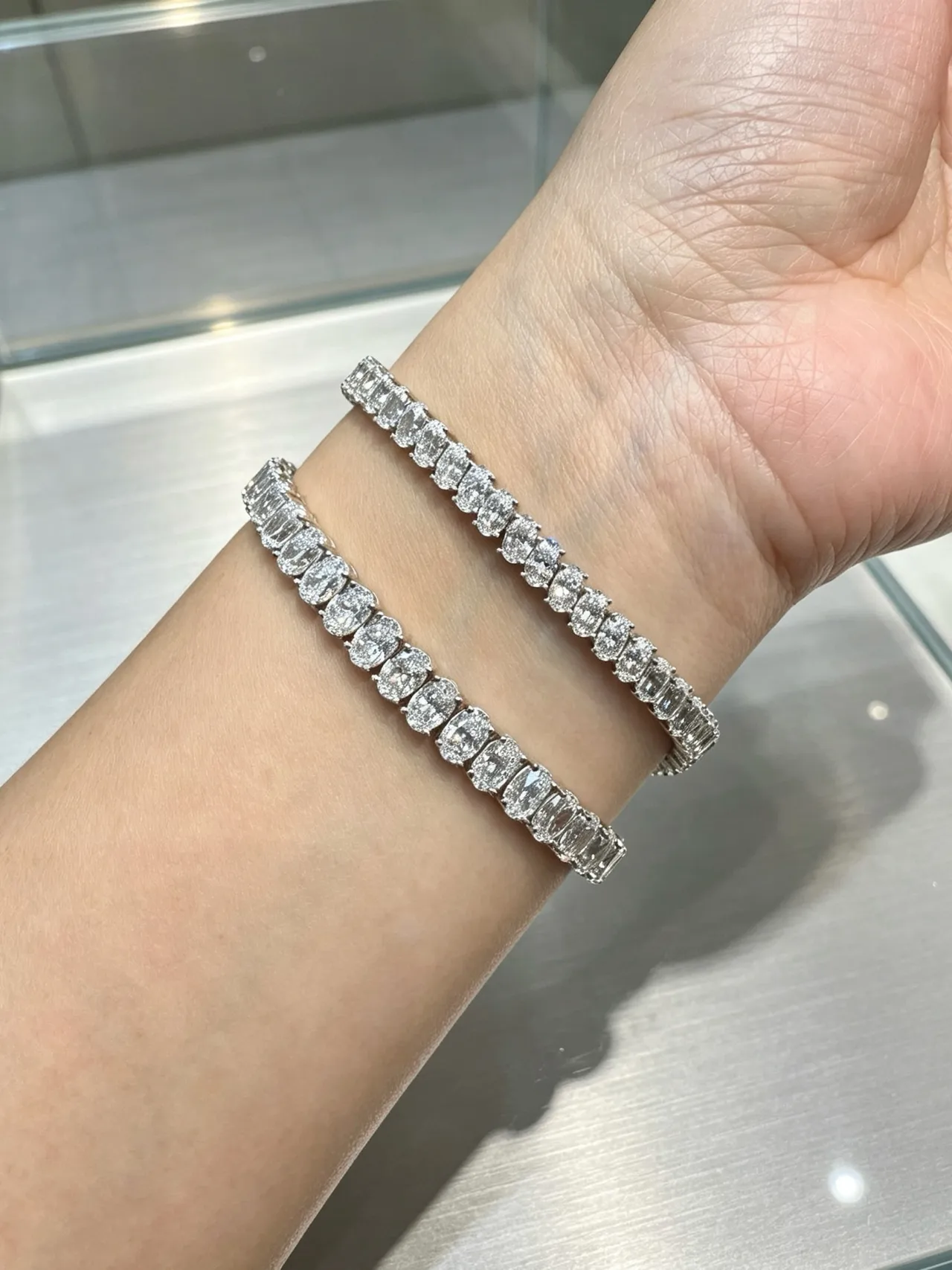 Silver Oval-Cut Stones Prong-Set Bracelet 8