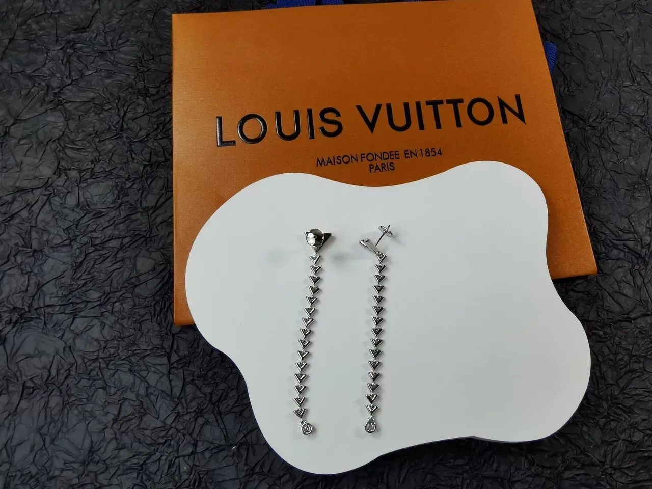 Silver Transparent V-Link Chain Bezel-Set Round Stone Earrings 3