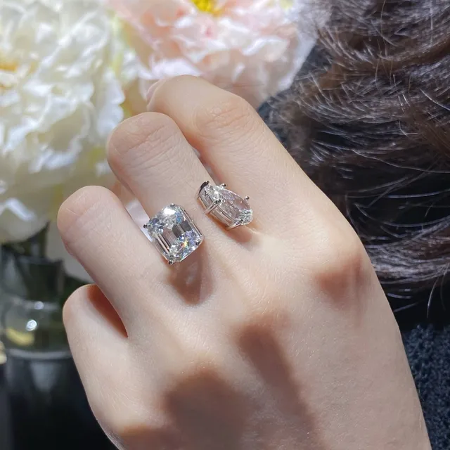 Transparent Silver Emerald-Cut Prong-Set Ring 4