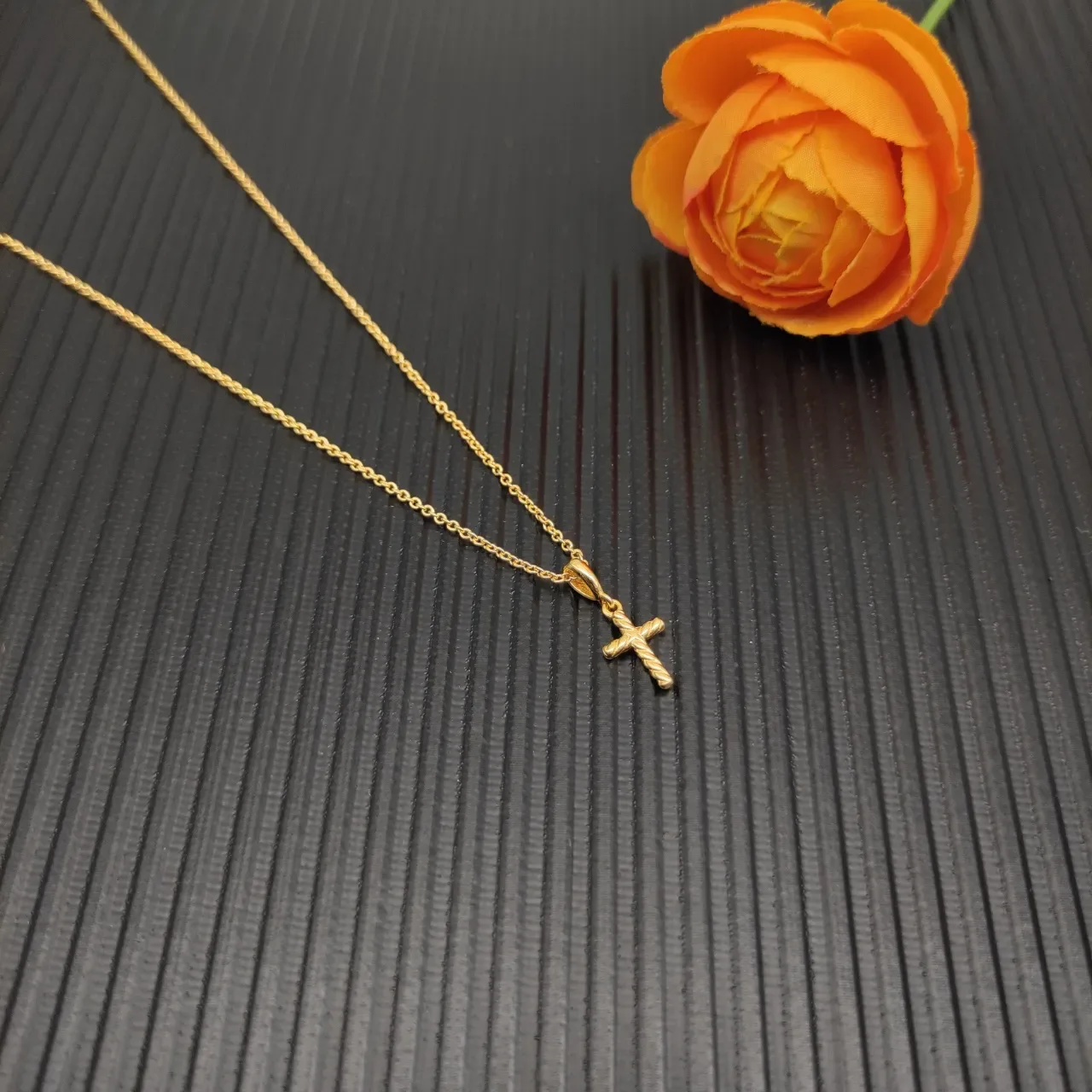 Twisted Rope Cross Pendant Necklace 9