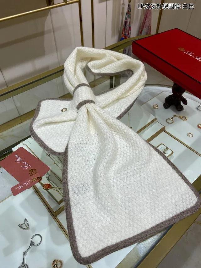 Cárdigan blanco y marrón con punto cruzado, textura y ribete acanalado 5