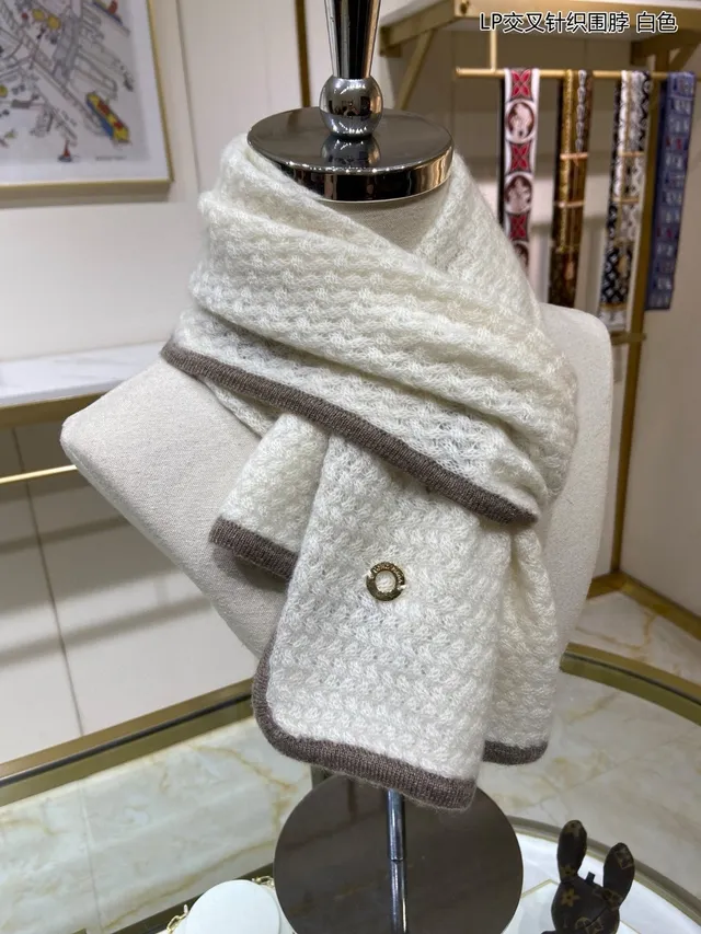 Cárdigan blanco y marrón con punto cruzado, textura y ribete acanalado 7