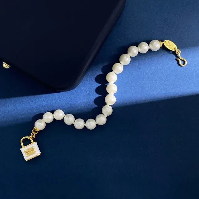 White Gold Pearl-Beaded Hardware Bracelet 6