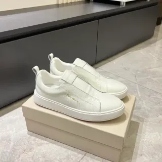 حذاء رياضي أبيض ذهبي من جلد مموج سحب على