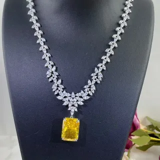 Collier Chaîne Motif Feuille Florale Jaune Argent Rectangulaire Pendentif Taille Émeraude