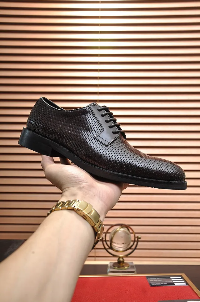 Giorgio Armani Chaussures Oxford marron perforées à embout cap 2