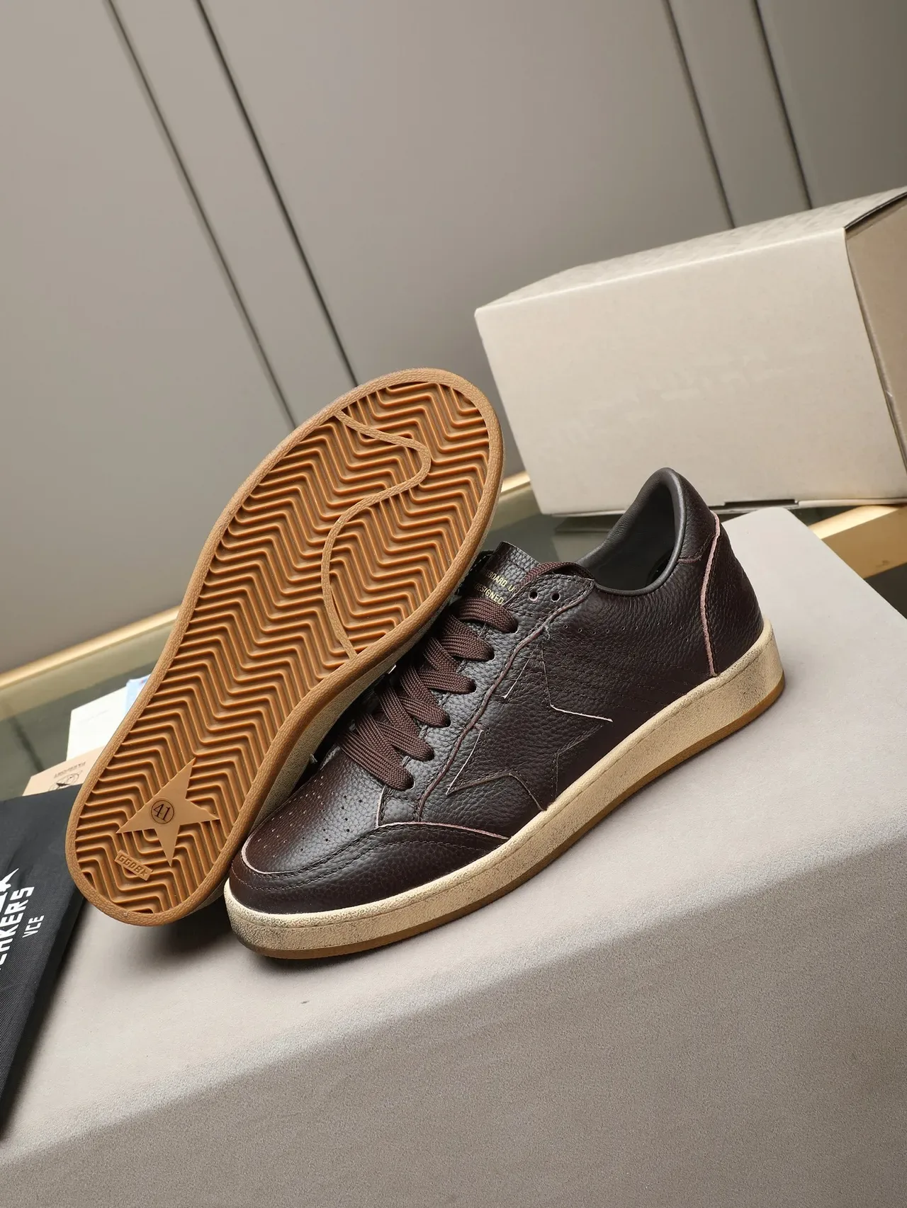 Golden Goose Ball Star حذاء أسلوب حياة بني جلد مقشف 4