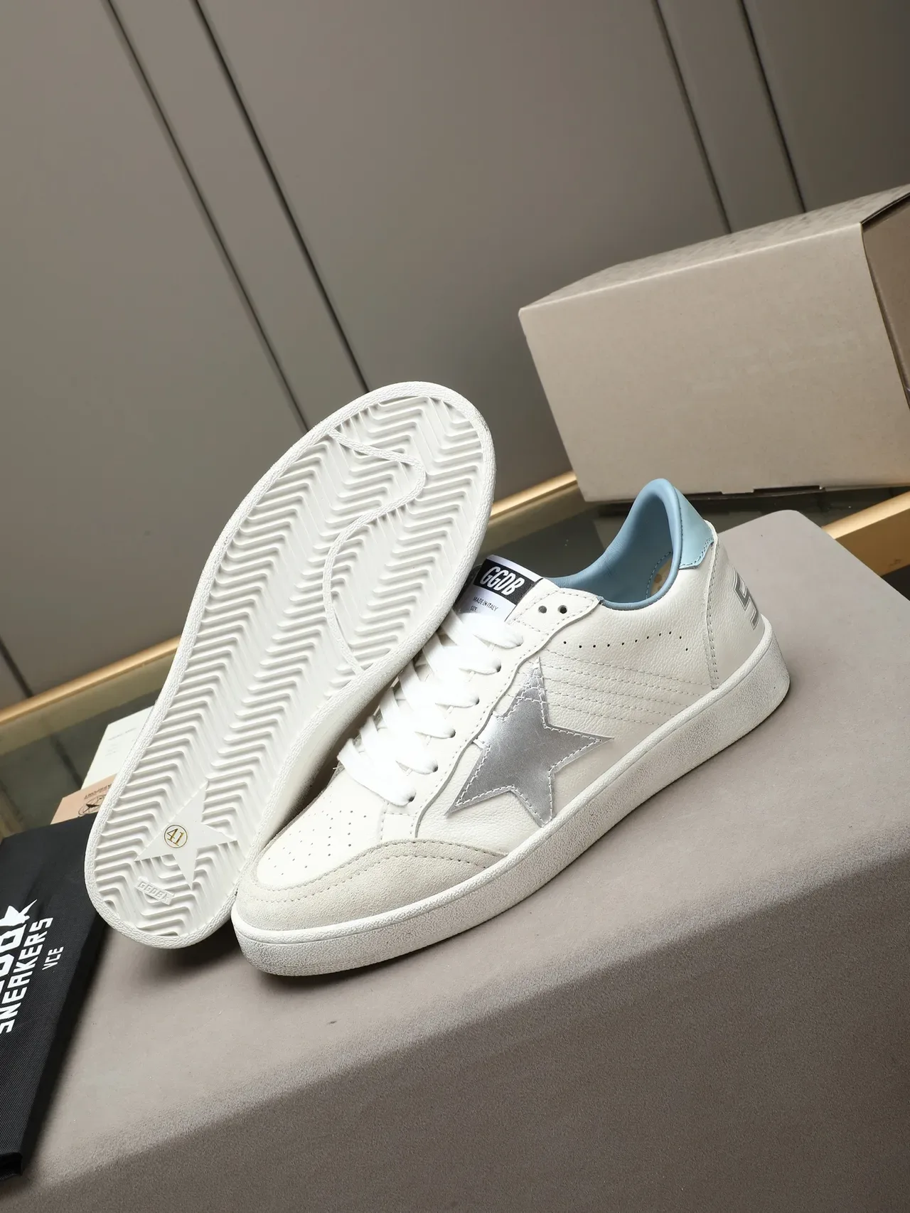Golden Goose Ball Star Zapatillas Lifestyle Blancas y Azules Lateral Mezclado Cuero Ante Superior 4