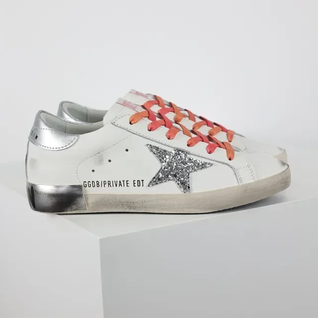 Golden Goose Superstar Zapatillas lifestyle de cuero blanco desgastado con estrella de brillo 3