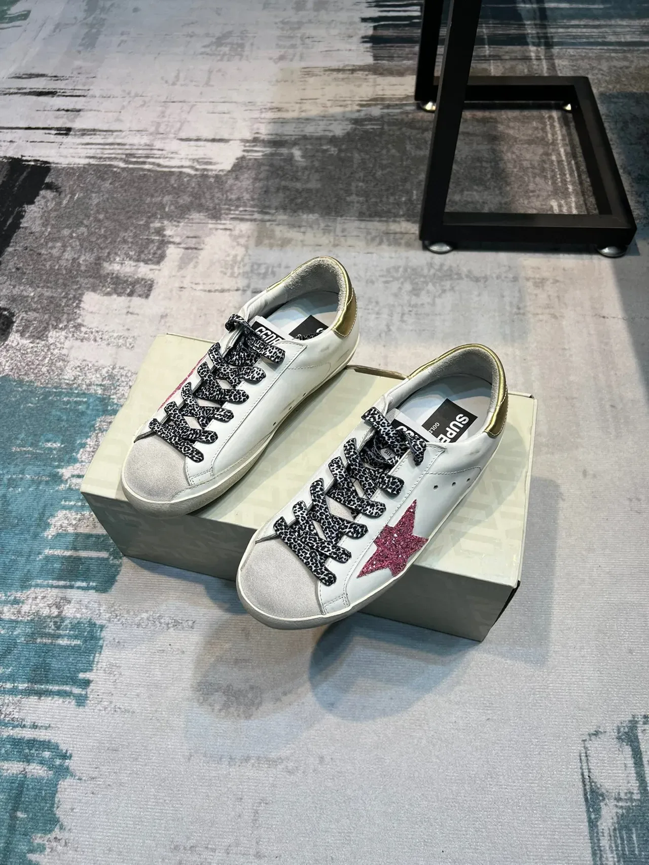 Golden Goose Superstar rose pailletée étoile léopard dentelle lifestyle sneaker 4