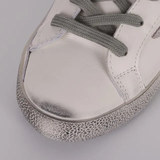 Golden Goose Superstar zapatillas lifestyle blancas gris desgastadas suela de goma con etiqueta del talón metálico 5