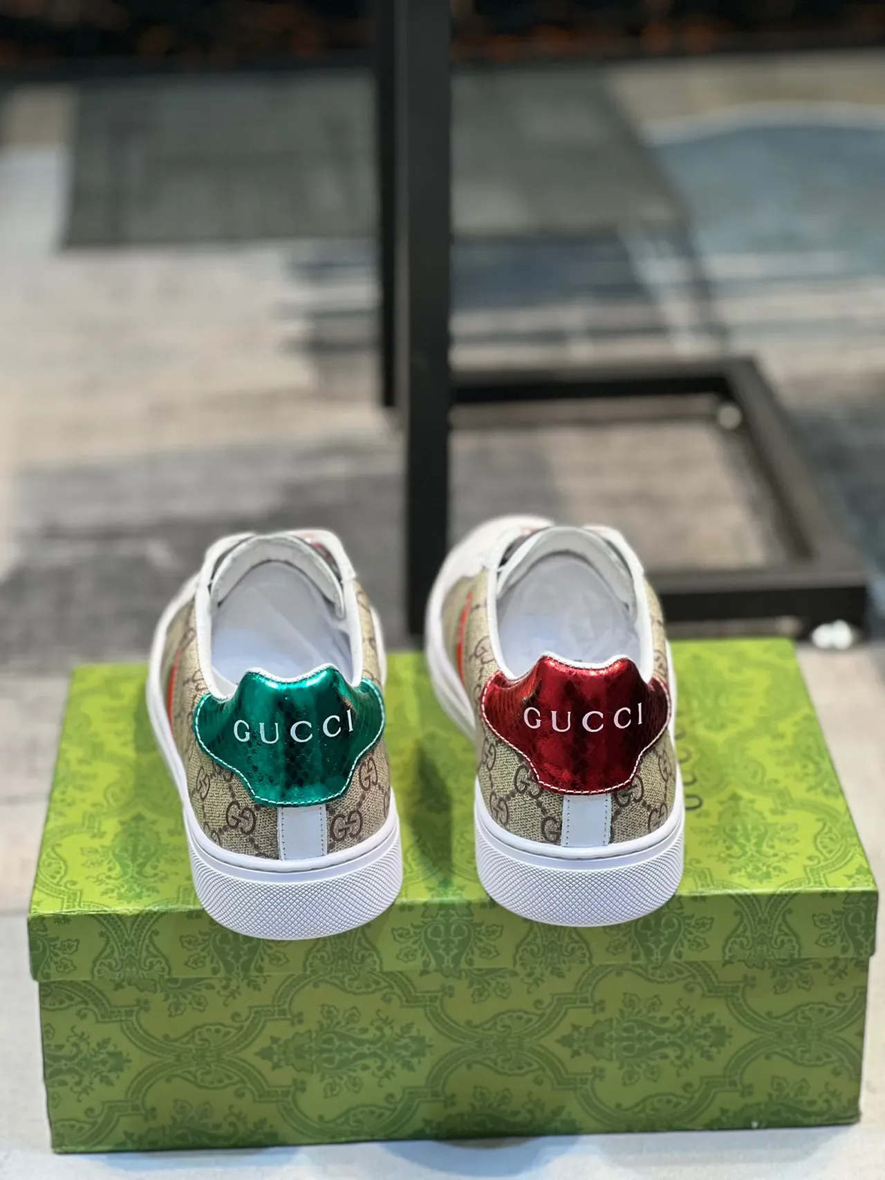 Gucci Ace GG Monogram Web Stripe 生活方式运动鞋 3
