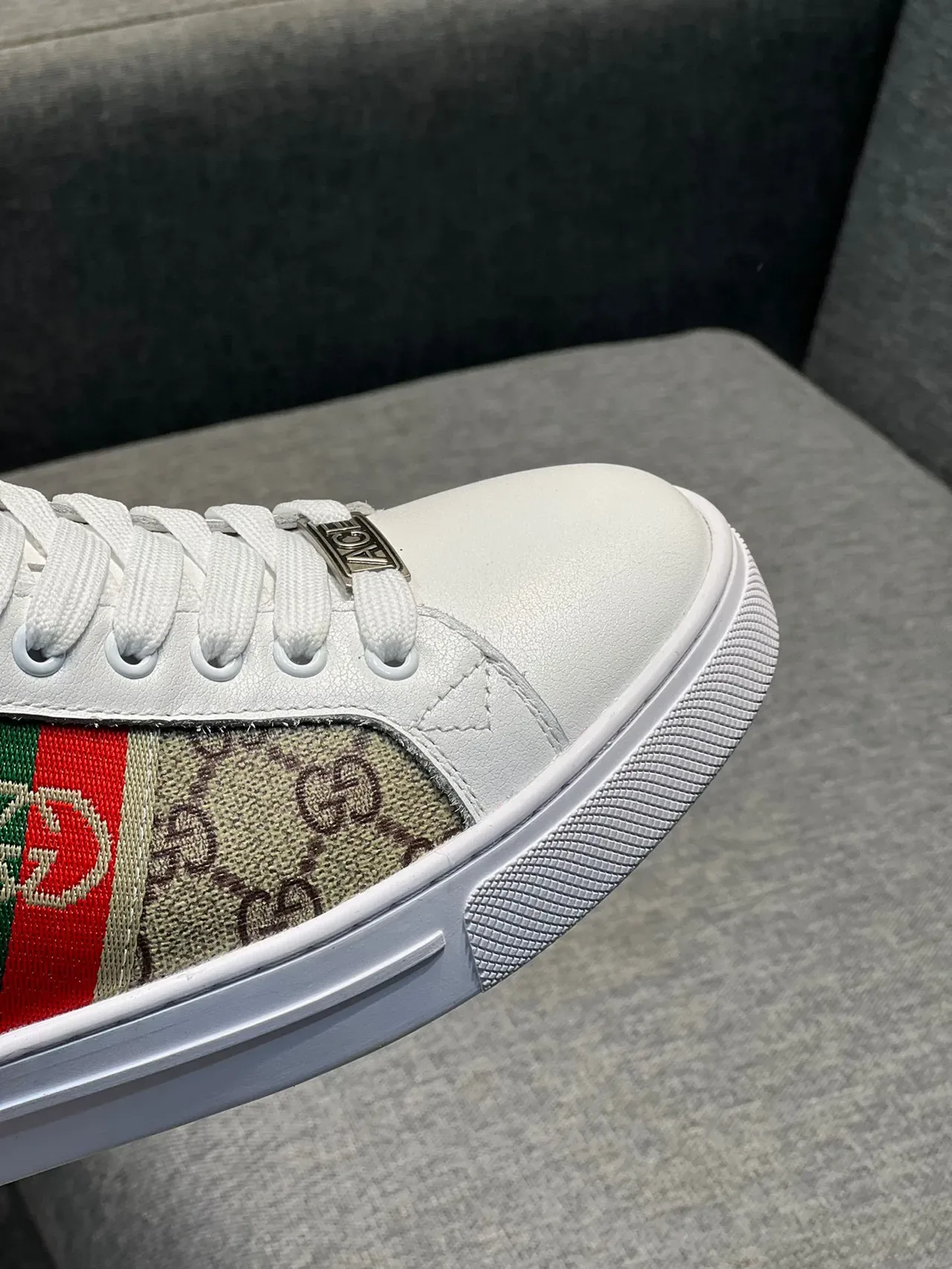 Gucci Ace GG Monogram Web Stripe 生活方式运动鞋 4