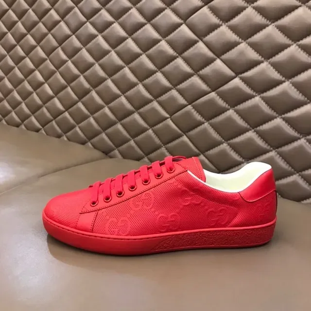 Gucci Ace أحمر مثقب GG Monogram أسلوب حياة سنيكرز 2