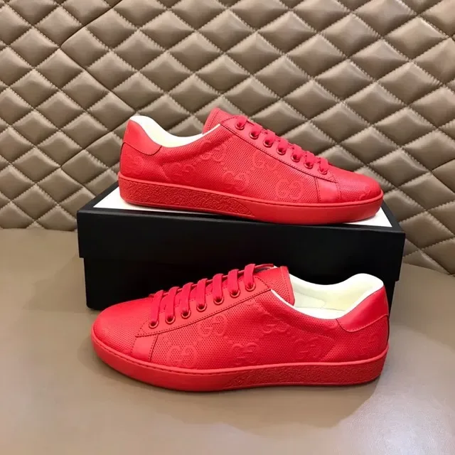 Gucci Ace أحمر مثقب GG Monogram أسلوب حياة سنيكرز 4