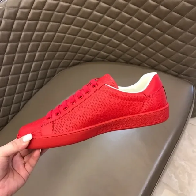 Gucci Ace أحمر مثقب GG Monogram أسلوب حياة سنيكرز 9