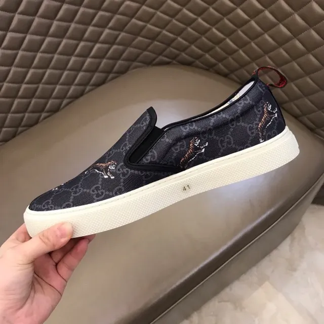 Gucci Ace Tiger bordado GG Monogram mocassins slip-on 5