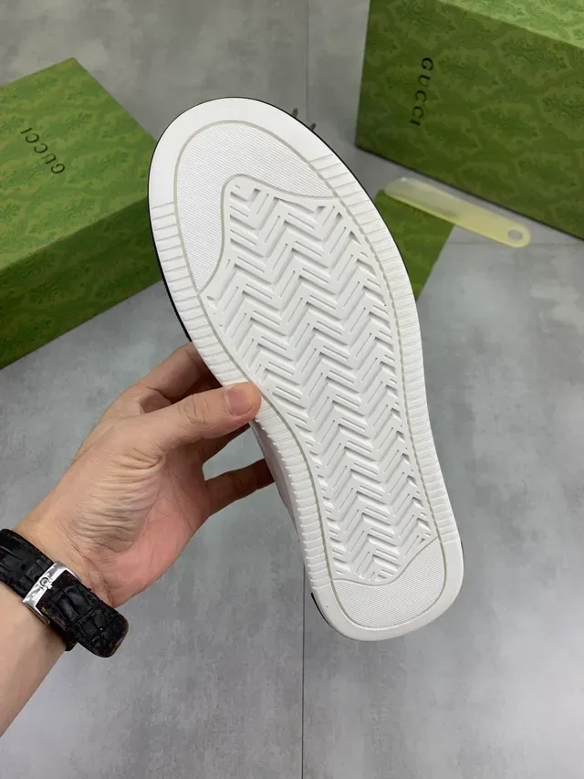 Gucci Ace أبيض أخضر أحمر ويب سترايب لايف ستايل سنيكرز 2